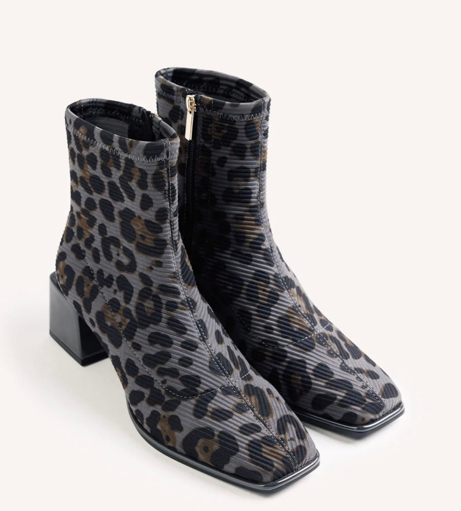 Print Cloth Bootie