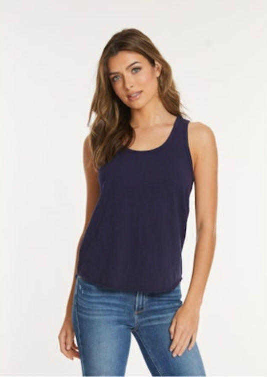 Curve Hem Slim Scoop Neck Tank